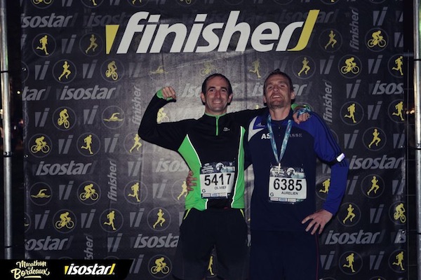 Arrivée marathon Bordeaux Olivier et Aurélien